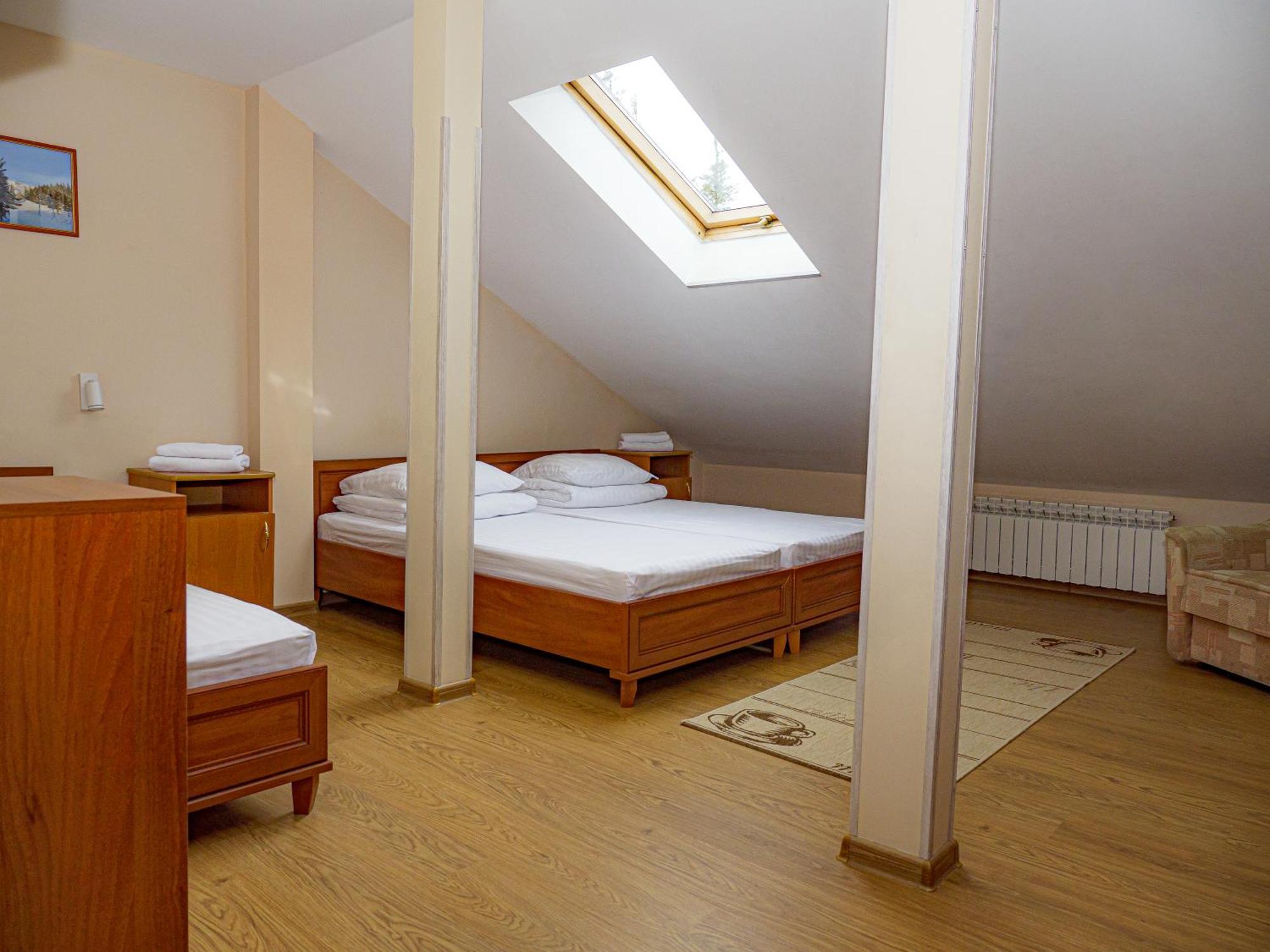 Оаза Hotel Dragobrat Bagian luar foto